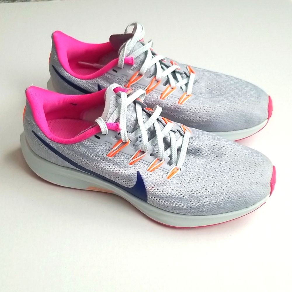 Nike Zoom Pegasus 36 - Running shoes for women, size 8.5; Like new!